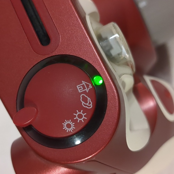 Polaroid 300 Instant Camera Maroon & White - Picture 3 of 12